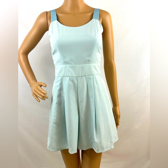 Rebecca Minkoff Romper Pastel Blue Two Tone Keyhole Back  Figure Flatter… - Picture 3 of 15